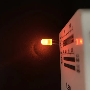 5 мм оранжевый свет, оранжевый светодиод высокой яркости F5, непосредственно вставленный в оранжевый светодиод с круглой головкой (50 шт.)